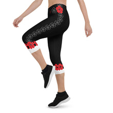 Load image into Gallery viewer, Flower Capri Leggings