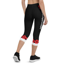 Load image into Gallery viewer, Flower Capri Leggings