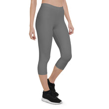 Load image into Gallery viewer, Gray Capri Leggings