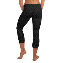 Load image into Gallery viewer, Star Black Capri Leggings