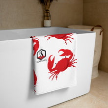 Carregar imagem no visualizador da galeria, White Crab Towel - Seastorm Apparel Summer Collection