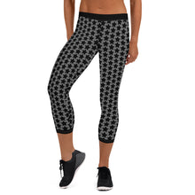 Load image into Gallery viewer, Star Gray Capri Leggings