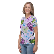 Carregar imagem no visualizador da galeria, Seastorm Apparel Floral Butterflies Women&#39;s T-shirt
